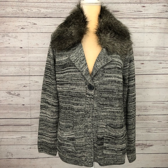 Coldwater Creek Sweaters - Coldwater Creek Sweater w/Faux Fur Collar Size L